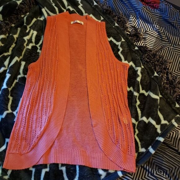 Orange sweater vest medium crocheted - Picture 1 of 3